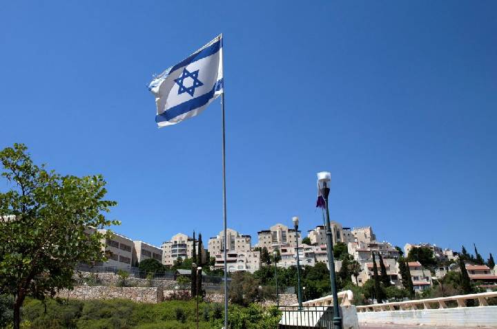 À CNN, assessor de Netanyahu acusa Hezbollah de violar cessar-fogo