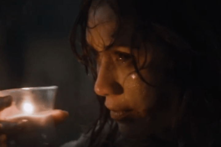 “A Morte do Demônio: Em Chamas” ganha cena bizarra com cera quente; assista