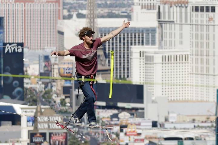 Acidente de base jumping mata dois, incluindo atleta do Super Bowl