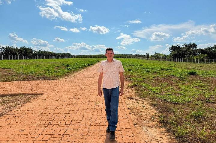 Adalto de Bandeirantes relembra cobrança por mutirão nas estradas de União Bandeirantes durante o verão amazônico