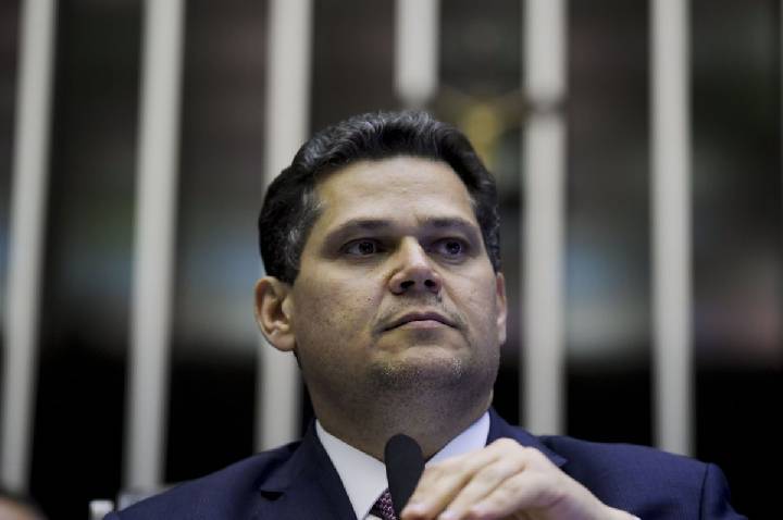 Análise: Com rejeição de Messias, Alcolumbre redesenha própria sucessão