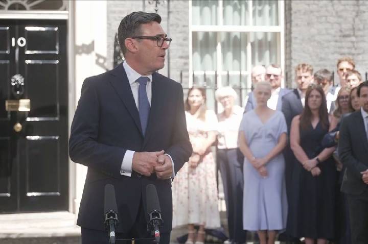 Andy Burnham anuncia corte de impostos sobre eletricidade no Reino Unido