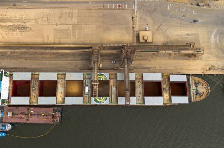 Anec mantém previsão de exportação recorde de soja do Brasil em 2026