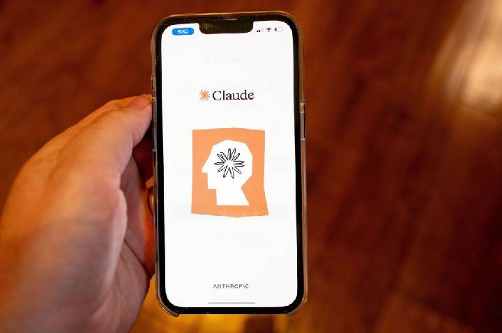 Anthropic lança segundo modelo Claude 5.5 enquanto se prepara para IPO