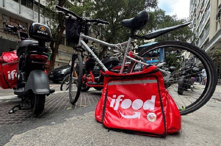 Anvisa libera entrega de medicamentos por apps como iFood e Mercado Livre