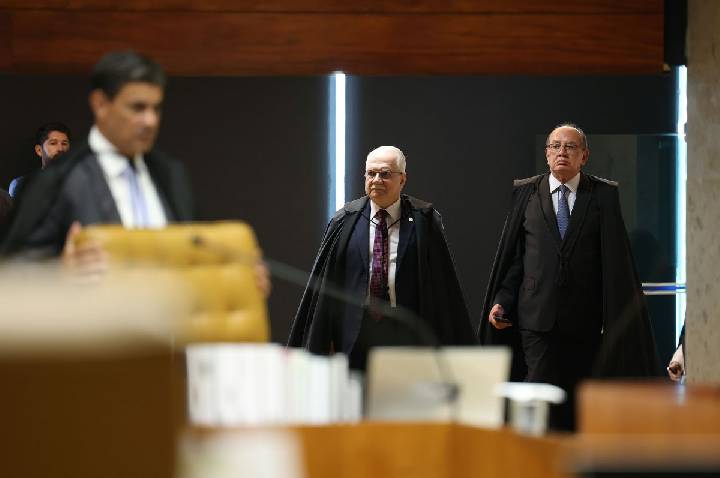 Ao elogiar gestão de Fachin, Gilmar critica “vazamentos seletivos”