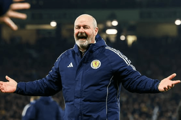 Após eliminação, Steve Clarke anuncia saída do comando da seleção escocesa