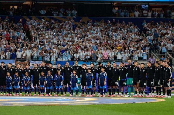 Argentina aciona alerta por invasão de torcidas organizadas em semifinal