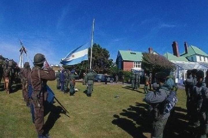 Argentina acusa executivos de empresas que atuam nas Malvinas, diz jornal