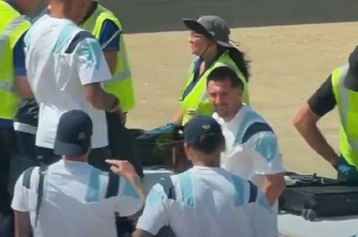 Argentina: reação de Messi em inspeção de segurança no aeroporto viraliza