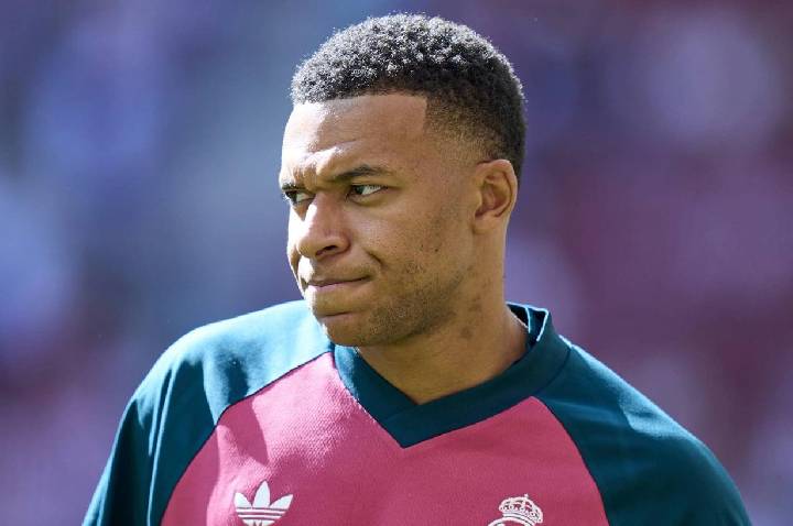 Astro é criticado por campeão mundial da França: ‘Mbappé se mostra egoísta’