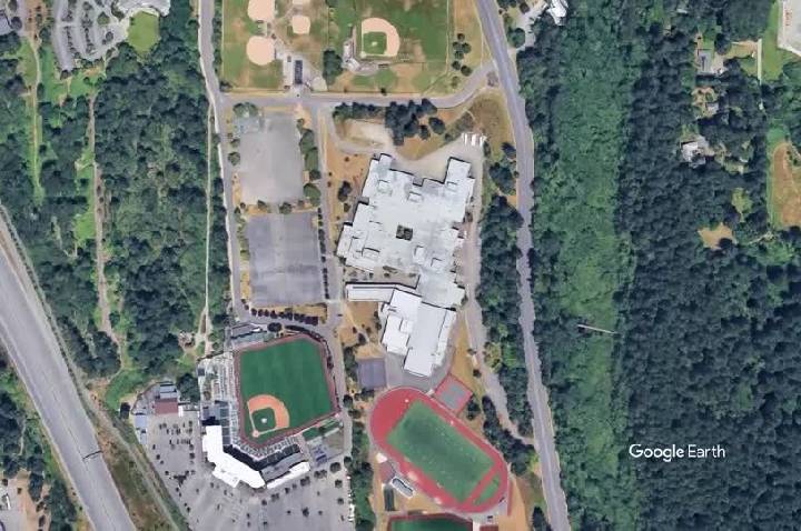 Ataque a faca em escola de Washington deixa pelo menos 6 ficaram feridos