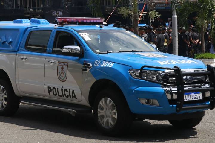 Ataque a tiros termina com três mortos em bar na Baixada Fluminense (RJ)