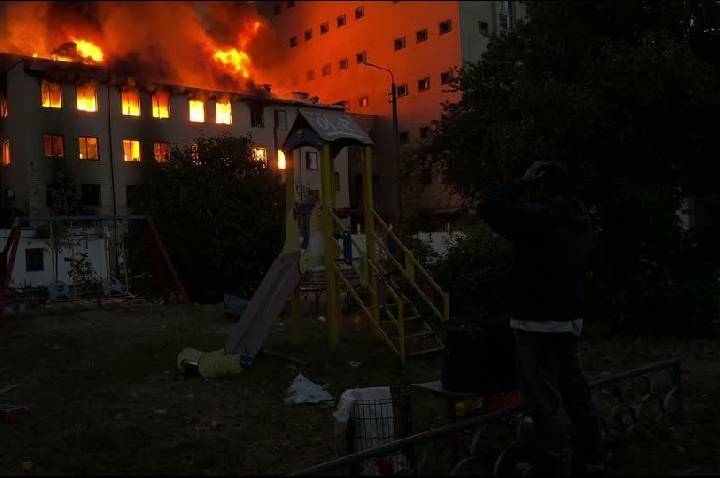 Ataque de drone russo mata mãe e seus dois filhos na região de Kiev