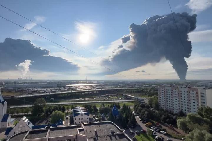 Ataque de drones causa incêndio em instalações de energia na Rússia