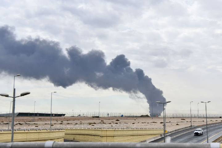Ataque do Irã no Kuwait deixa 63 pessoas feridas, dizem autoridades