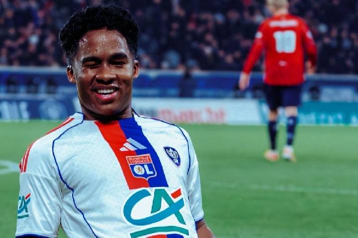 “Ativou o modo fera”: jornal espanhol exalta fase de Endrick no Lyon