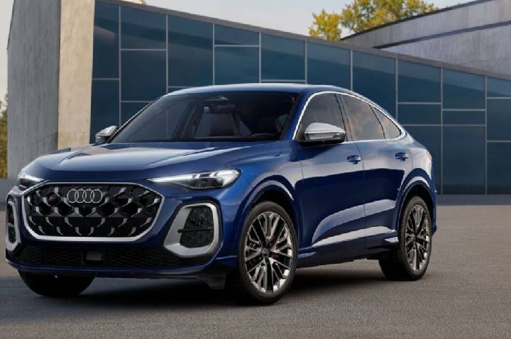 Audi SQ5 2026 ganha estacionamento por controle remoto