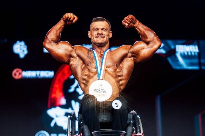 Australiano Blake Colleton vence categoria Wheelchair no Mr. Olympia
