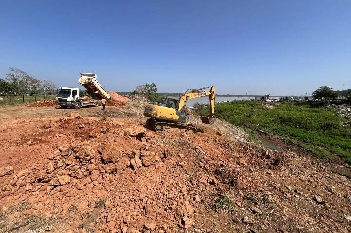 Avanços nas obras do canal Santa Bárbara com instalação de manilhas no Cai N’Água
