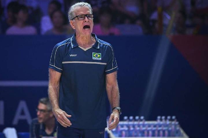 Bernardinho faz 1º convocação do ano visando a Liga das Nações