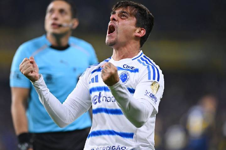 Boca Juniors x Cruzeiro: Fagner volta a marcar gol após cinco anos de jejum