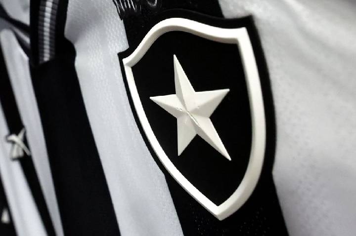 Botafogo prepara estratégia para reconstruir relação com CBF e clubes