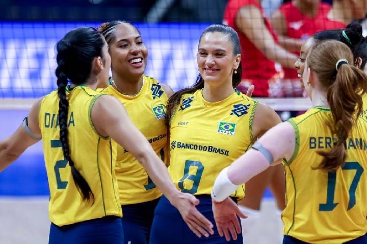 Brasil bate República Dominicana e vence 2ª seguida na VNL Feminina