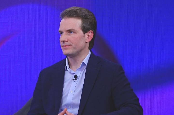 Brasil precisa de stablecoin lastreada em real, diz CEO da Crown à CNN