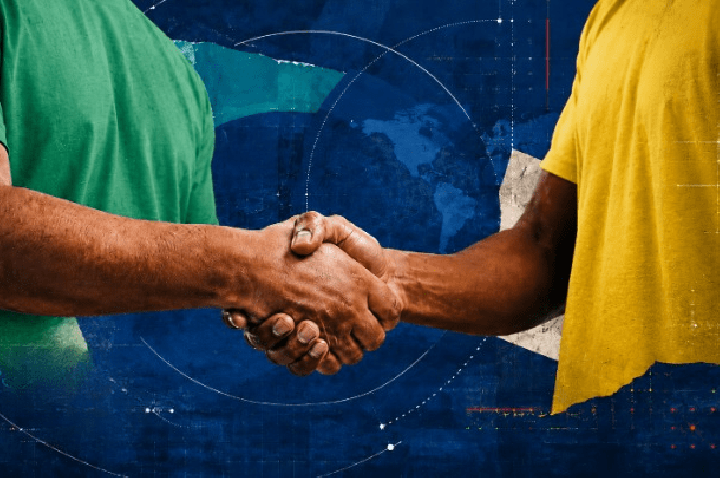 Brasileiros confiam mais em si do que em estrangeiros, mostra pesquisa