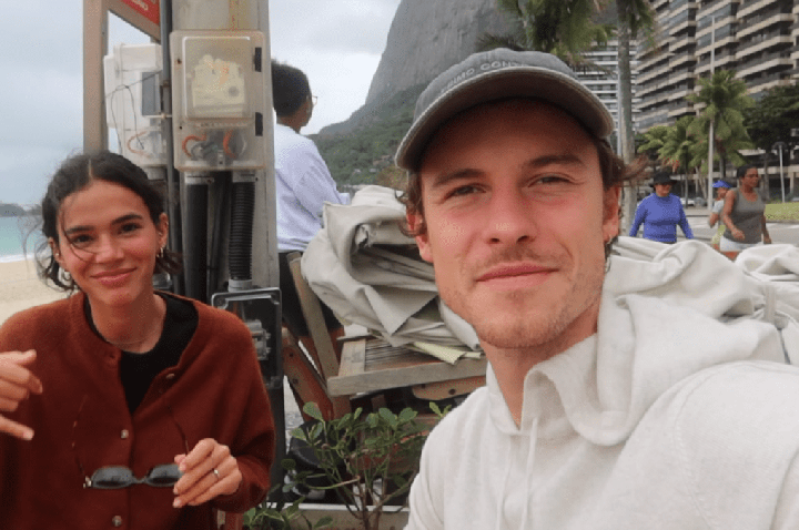 Bruna Marquezine reage à homenagem de aniversário de Shawn Mendes; veja