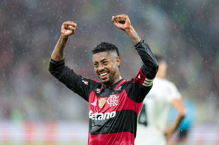 Bruno Henrique elogia jovem do Flamengo: “Tem muita qualidade”