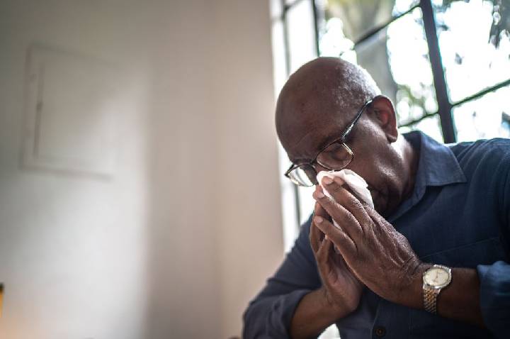 Butantan abre inscrições para testes de nova vacina de gripe para idosos