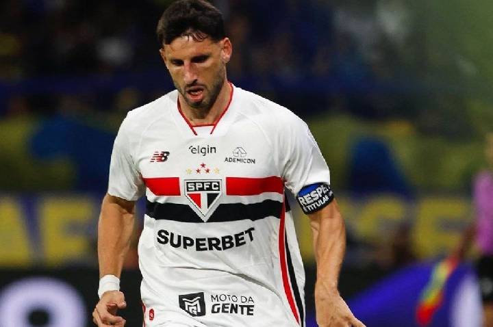Calleri contesta decisões da arbitragem e lamenta a derrota do São Paulo