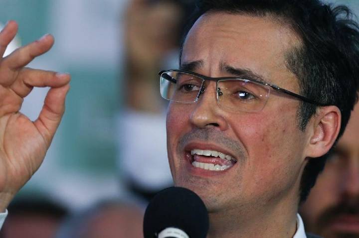 Campanha de Deltan ao Senado no Paraná é suspensa pelo TSE
