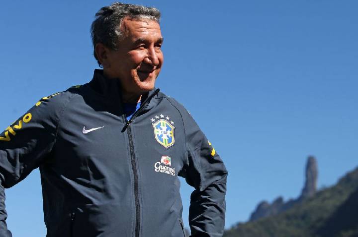 Carlos Alberto Parreira recebe alta após 80 dias de internação
