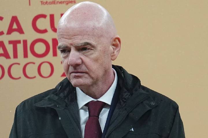 Catar e Marrocos apoiam reeleição de Infantino em meio à crise na Fifa