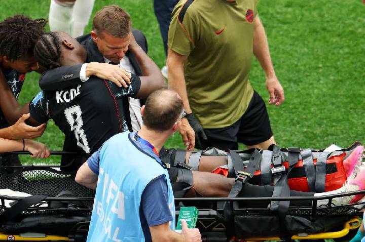 Cena forte na Copa: jogador do Canadá quebra a perna contra o Catar