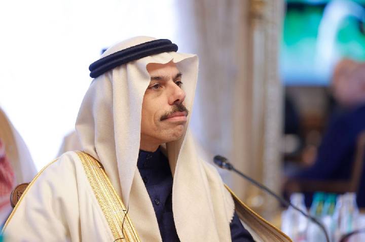 Chanceler da Arábia Saudita chega a Washington para reunião com Rubio