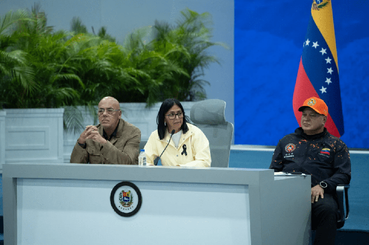 Cinco dados como “mortos” apareceram abastecendo veículos, diz Rodríguez
