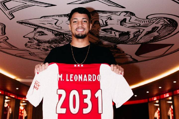 Clube europeu anuncia chegada de Marcos Leonardo por mais de R$ 100 milhões