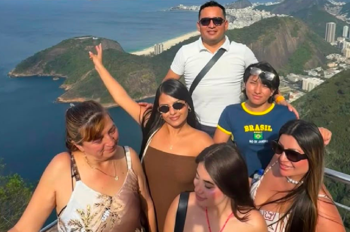Colombianas mortas em acidente de helicóptero são veladas no Rio