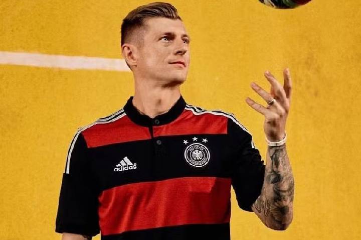 Com Kroos de modelo, Alemanha relança uniforme do 7 a 1