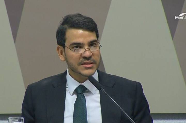 Com rejeição de Messias, oposição celebra derrota histórica do governo