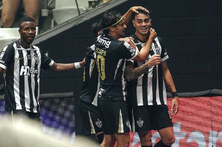 Com reservas, Atlético-MG bate o Vitória antes de “final” contra o Cruzeiro