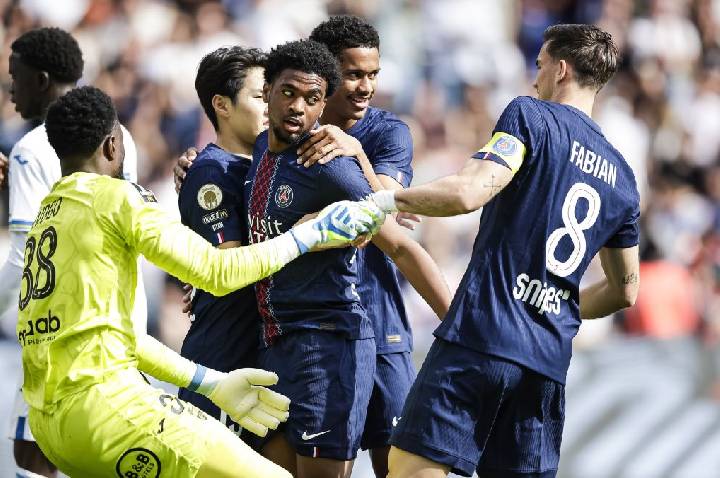 Com time alternativo, PSG tropeça contra o Lorient mas ainda é líder