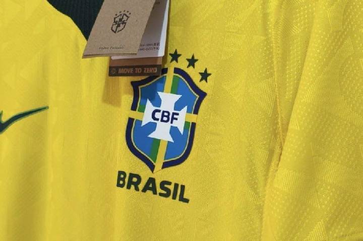 Como a camisa da Seleção Brasileira virou arma contra o calor da Copa