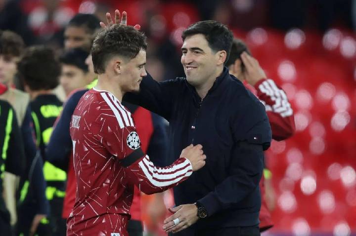 Como os clubes da Premier League lidam de maneira distinta com a Data Fifa?