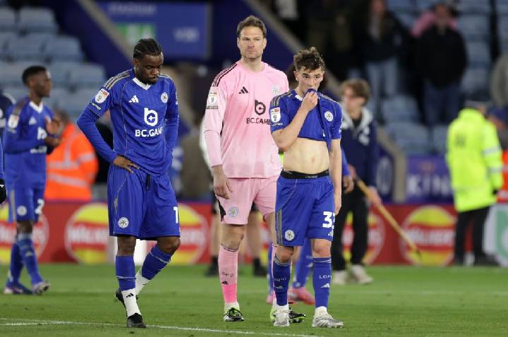 Como queda de Leicester e Sheffield serve de alerta no futebol brasileiro