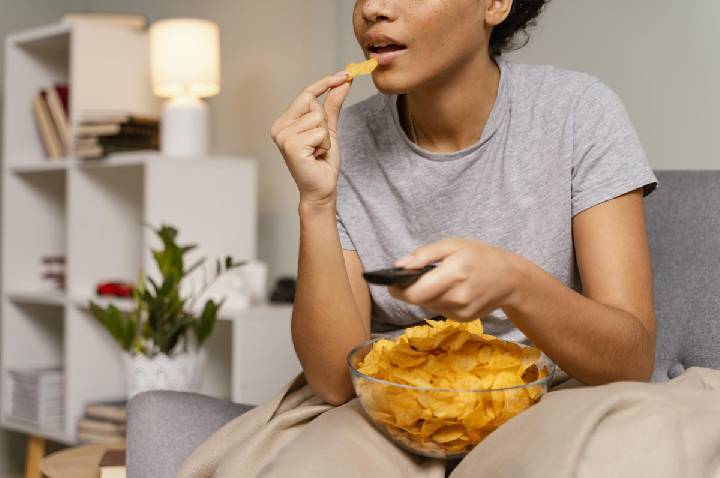 Consumo de alimentos industrializados em jogos da seleção exige atenção